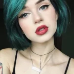 Green-Bob-Haircut-Color-Ideas