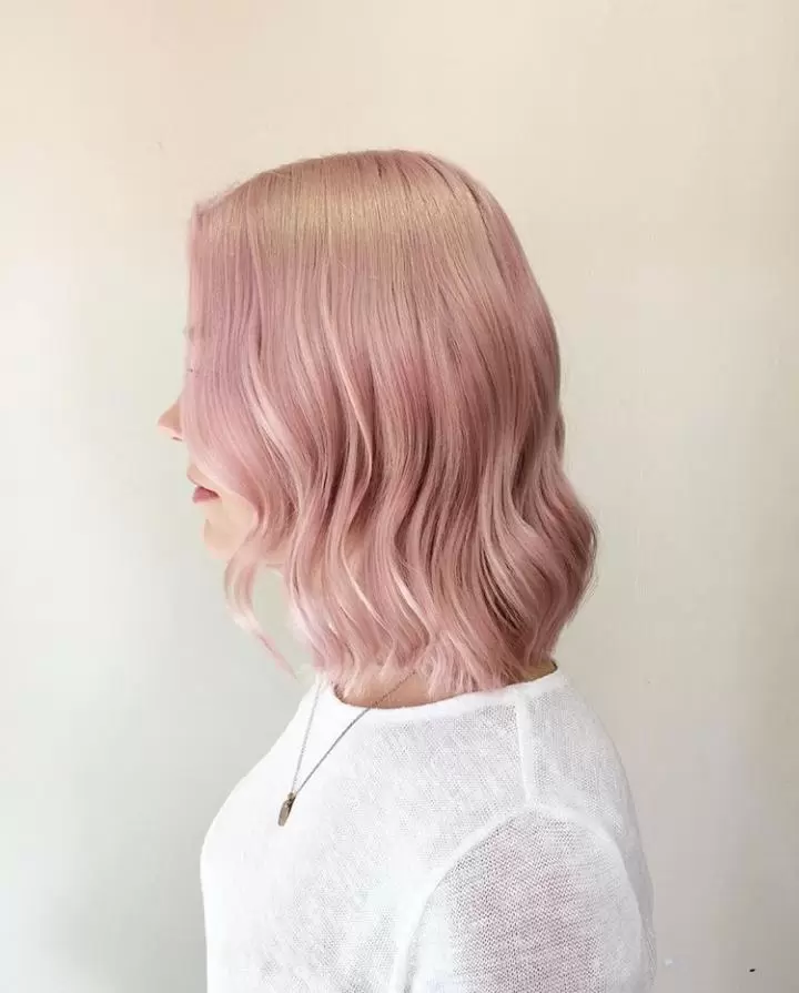 Pastel-Pink-hair-colour-women