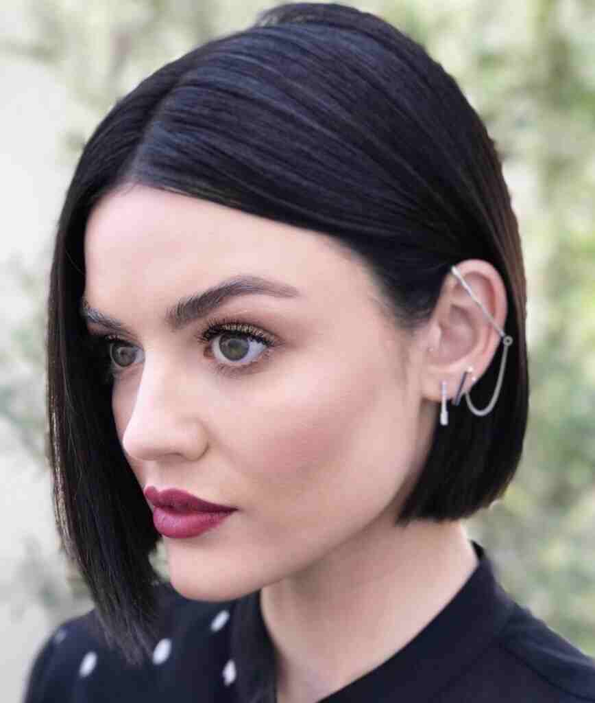 Asymmetrical-Bob-Haircut-For-Women