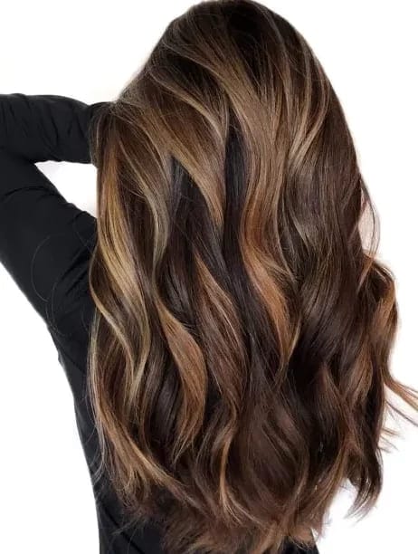 brunette  caramel love the slight color  Capelli Capelli con riflessi  ramati Acconciature