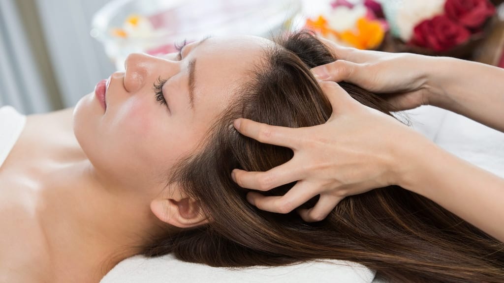 Head-and-Scalp-Massage-service-India