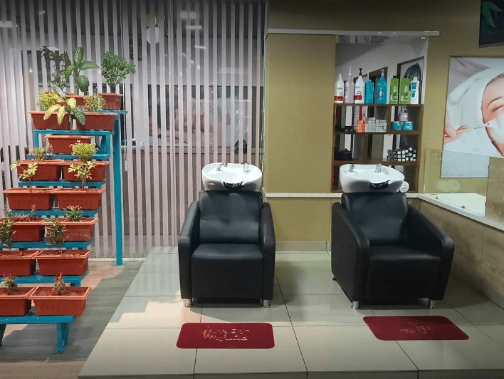 Soul Salon Bangalore - Best Manicure and Pedicure Salon service at Soul Salon  Bangalore. Get the best deal and offers on Manicure and Pedicure. Hurry up  More Info 👇 Soul Salon Bangalore